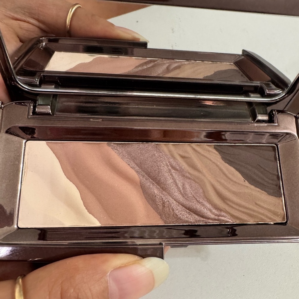 Hourglass Modernist Eyeshadow Palette -INFINITY - Picture 3 of 9